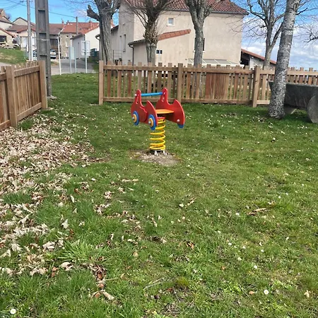 Maison Au Coeur Du Village De Hébergement de vacances